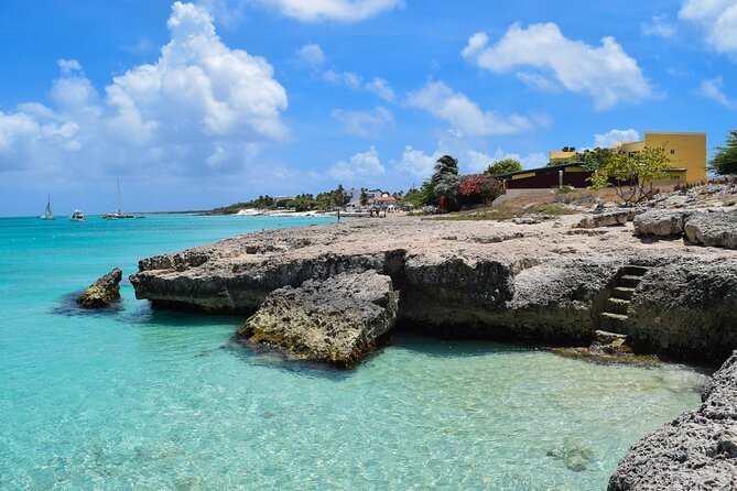 Half-Day Colorful Beach Bus Sightseeing Tour of Aruba