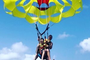 Noord Parasailing with Unparalleled Views